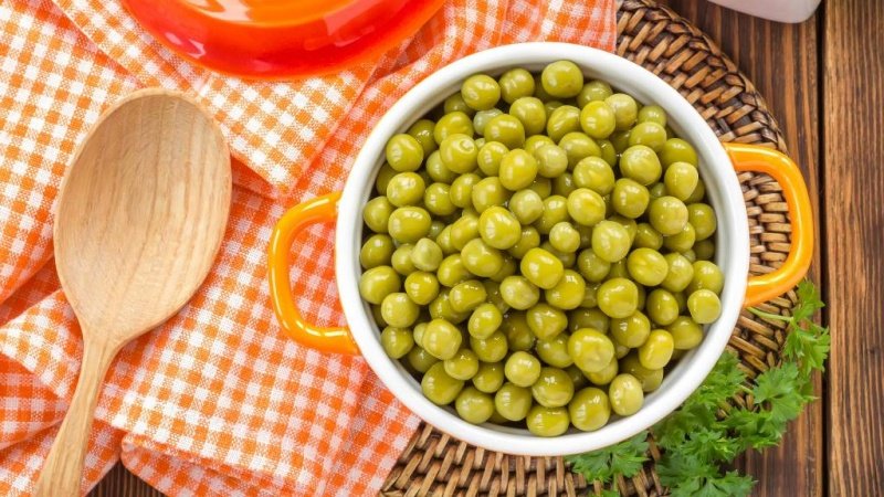 Une sélection des meilleures recettes de pois marinés pour l'hiver sans stérilisation: secrets de cuisine de ménagères expérimentées