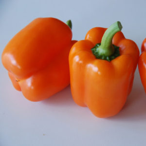 Une grande et douce variété de poivre Big Girl: critiques des résidents d'été et de leurs secrets de croissance