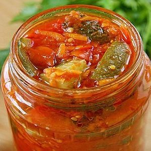 Variété de poivron précoce, sucrée et juteuse Pelle rouge: un aperçu et des instructions pour la culture