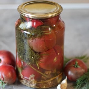 Comment cuisiner de délicieuses tomates en conserve pour l'hiver dans des pots d'un litre: une sélection des meilleures recettes