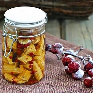 Comment conserver le maïs en épi pour l'hiver à la maison: les meilleures recettes de conservation et méthode de congélation