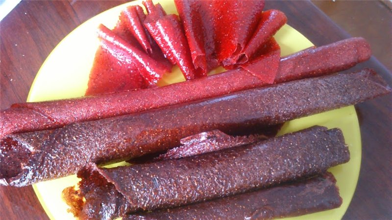 Instructions étape par étape: comment sécher une pastèque dans un séchoir électrique et stocker le produit fini