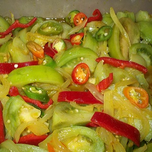 Comment préparer des tomates vertes pour l'hiver: couvrir les tomates vertes selon les meilleures recettes