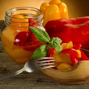 Les recettes les plus simples et les plus délicieuses de poivrons marinés pour l'hiver à la maison