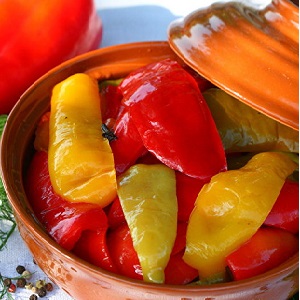 Les recettes les plus simples et les plus délicieuses de poivrons marinés pour l'hiver à la maison