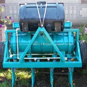 Qu'est-ce qu'un planteur d'ail: un examen des meilleurs modèles et des instructions pour fabriquer un planteur de vos propres mains