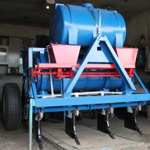 Qu'est-ce qu'un planteur d'ail: un examen des meilleurs modèles et des instructions pour fabriquer un planteur de vos propres mains