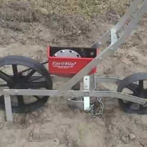 Qu'est-ce qu'un planteur d'ail: un examen des meilleurs modèles et des instructions pour fabriquer un planteur de vos propres mains