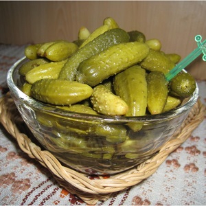 7 recettes les plus délicieuses pour les cornichons en conserve