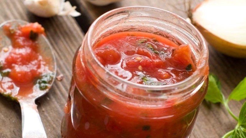 Comment préparer de délicieuses aubergines marinées sans stérilisation pour l'hiver