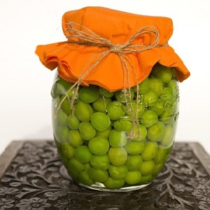 Comment conserver les pois verts pour l'hiver: nous protégeons la culture des dommages de trois manières différentes