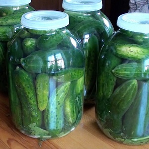 Les meilleures recettes pour mariner les concombres à froid sous un couvercle en nylon