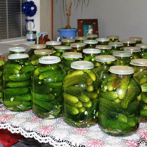 Les meilleures recettes pour mariner les concombres à froid sous un couvercle en nylon