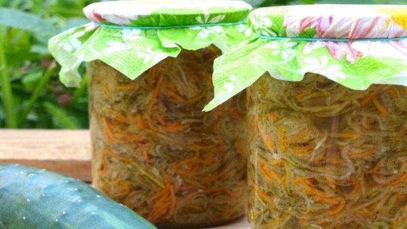 Une délicieuse recette pour l'hiver à partir de concombres envahis: méthodes de les mariner