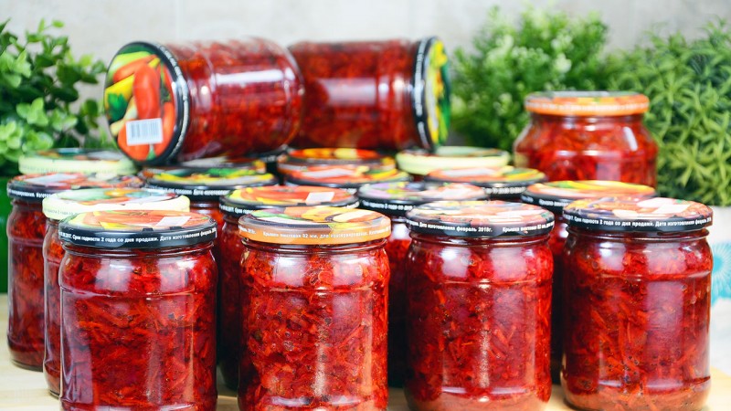 Cuire une vinaigrette pour soupe aux carottes pour l'hiver