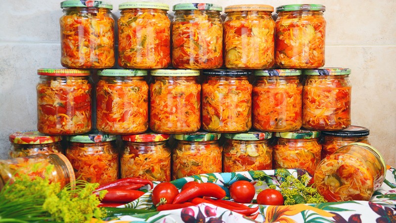 Cuire une vinaigrette pour soupe aux carottes pour l'hiver