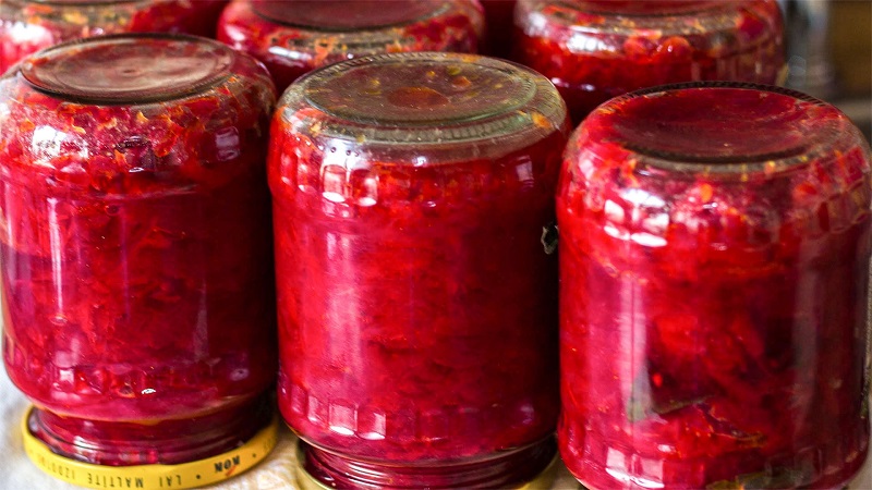 Cuire une vinaigrette pour soupe aux carottes pour l'hiver