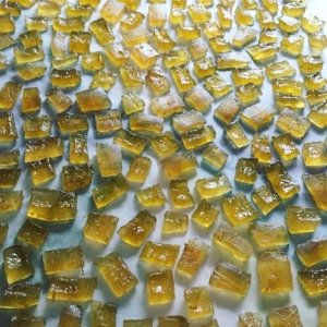 Comment faire des pelures confites à partir de pelures de pastèque: les recettes les plus simples