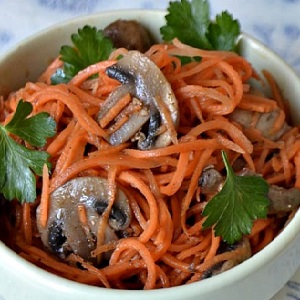 Comment préparer délicieusement des carottes à la coréenne pour l'hiver dans des bocaux