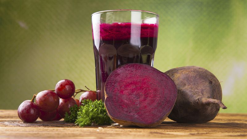 Traitement alternatif avec des ingrédients naturels: les betteraves au vinaigre aideront-elles à lutter contre l'angine de poitrine et comment l'utiliser correctement