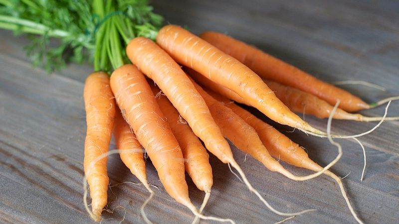 Combien de carottes devez-vous manger pour améliorer la vision et quelles vitamines sont dans la composition
