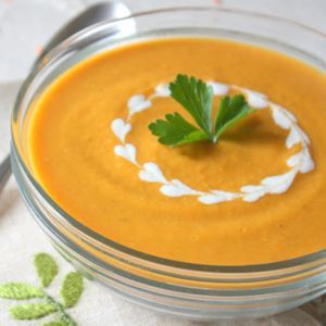 Combien de carottes devez-vous manger pour améliorer la vision et quelles vitamines sont dans la composition