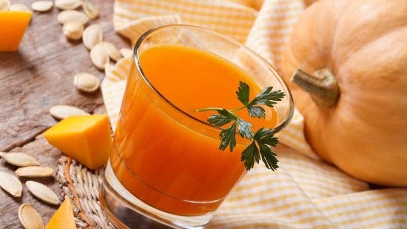Pourquoi le jus de citrouille est bon: nous préparons une boisson saine selon les meilleures recettes et roulons pour l'hiver