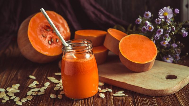 Pourquoi le jus de citrouille est bon: nous préparons une boisson saine selon les meilleures recettes et roulons pour l'hiver