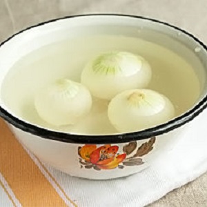 Que faire des oignons pelés: comment les conserver plus longtemps