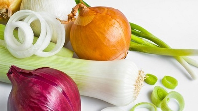 Ce que contiennent les oignons: quelles vitamines et quels minéraux