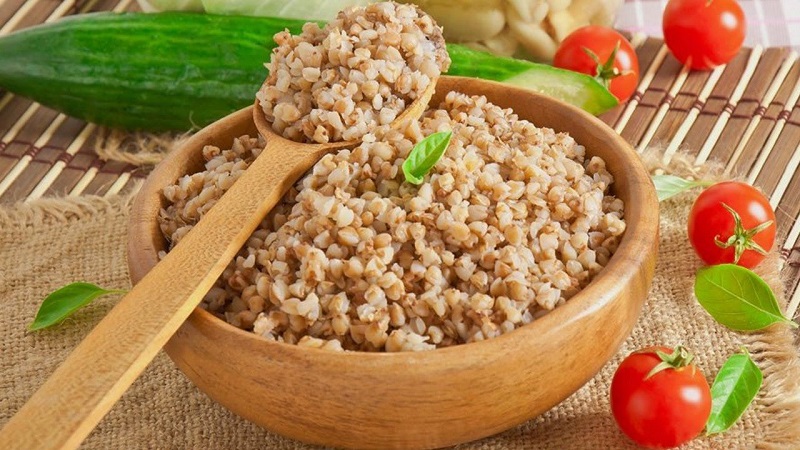 Perdre du poids correctement et en toute sécurité: combien vous pouvez jeter sur le sarrasin