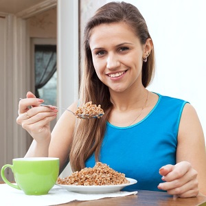 Perdre du poids correctement et en toute sécurité: combien vous pouvez jeter sur le sarrasin