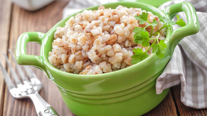 Comment faire cuire le sarrasin vert pour perdre du poids: différentes méthodes de traitement et les meilleures recettes