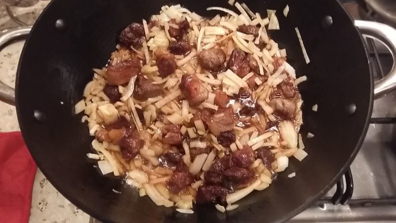 Comment faire frire correctement les oignons: les meilleures façons et de délicieuses recettes