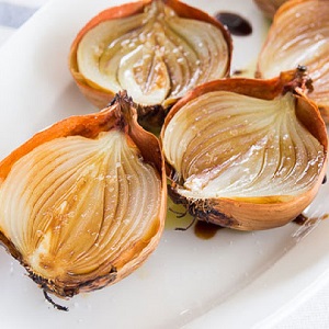 Comment faire cuire des oignons cuits au four pour extraire le pus et l'utiliser correctement