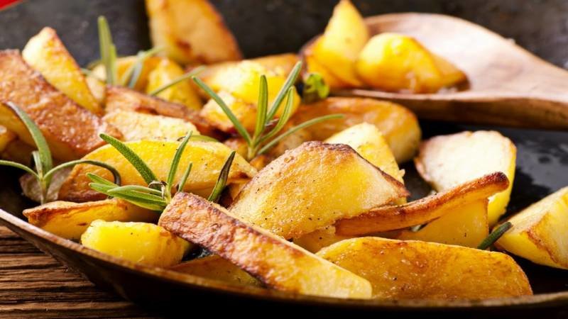 Comment choisir les pommes de terre en fonction de la méthode de cuisson: pour la cuisson et pour la friture