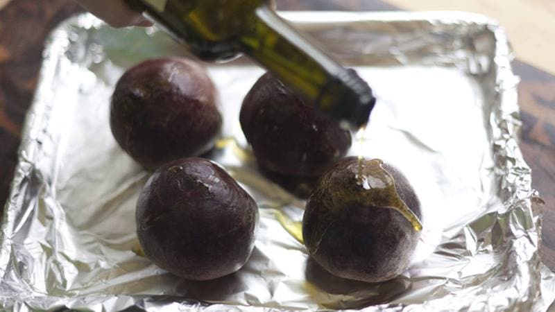 Quelles betteraves sont plus saines que crues ou bouillies: comparez la composition et les propriétés médicinales