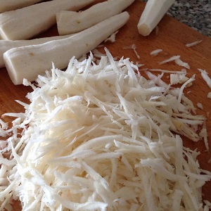 Les meilleures façons de récolter le persil pour l'hiver sous forme sèche, congelée et en conserve