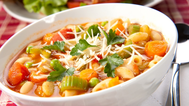 Pouvez-vous manger du céleri pendant l'allaitement?