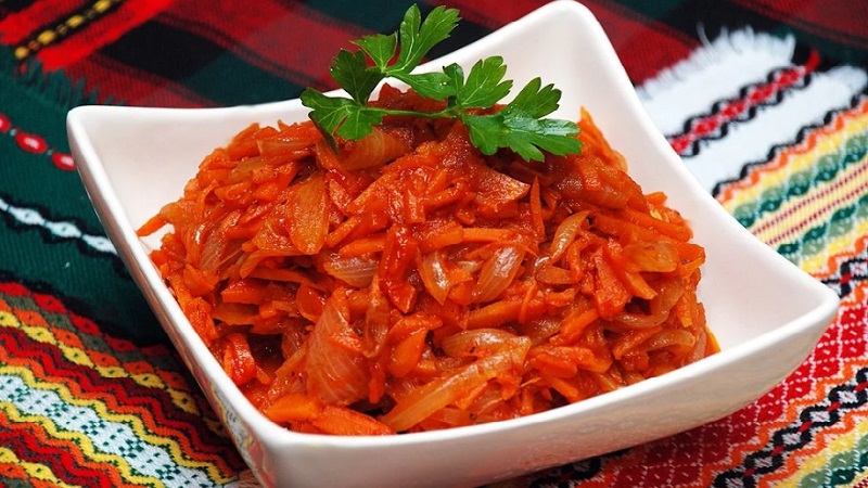 Propriétés utiles des oignons cuits pour le corps et les recettes les plus délicieuses