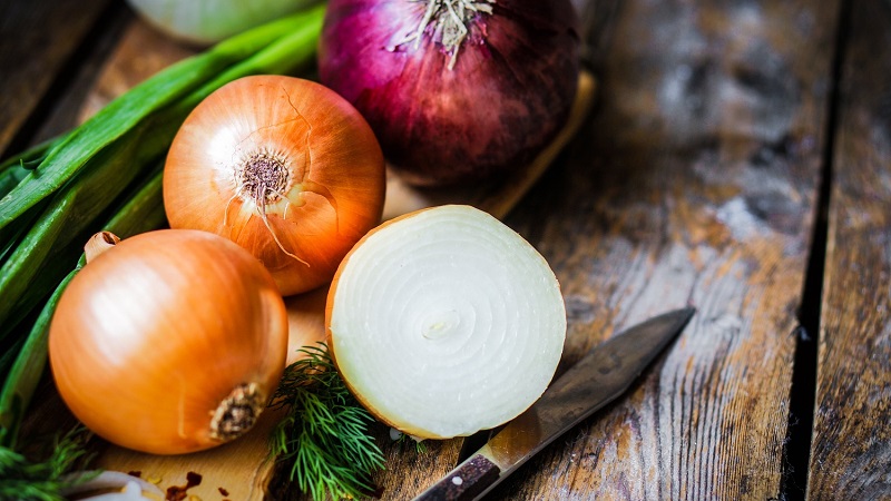 Les raisons pour lesquelles vous voulez des oignons: ce qui suffit pour le corps