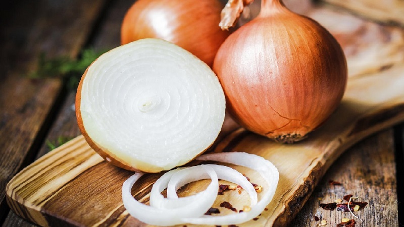 Les raisons pour lesquelles vous voulez des oignons: ce qui suffit pour le corps