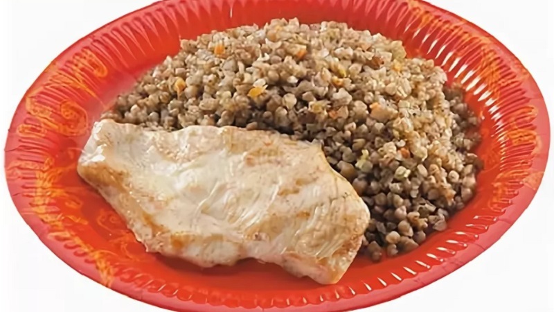 Une alimentation savoureuse et efficace sur le sarrasin et le poulet: perdre du poids sans nuire à la santé