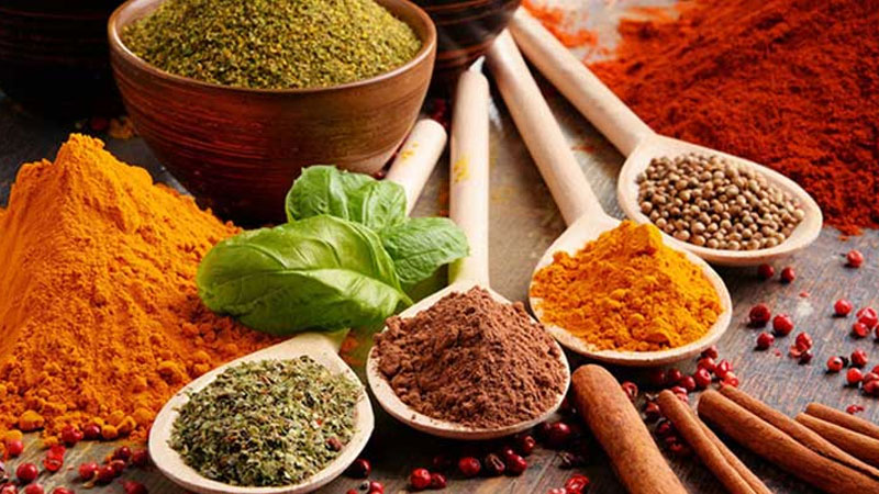 Cuisson de la confiture de carottes délicieuse et saine avec du citron pour l'hiver