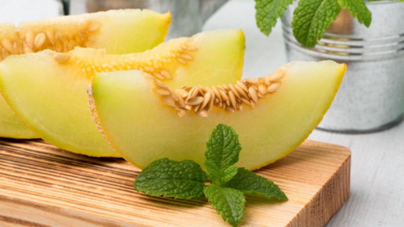 Melon sur la garde de la santé des hommes: pourquoi il est si utile