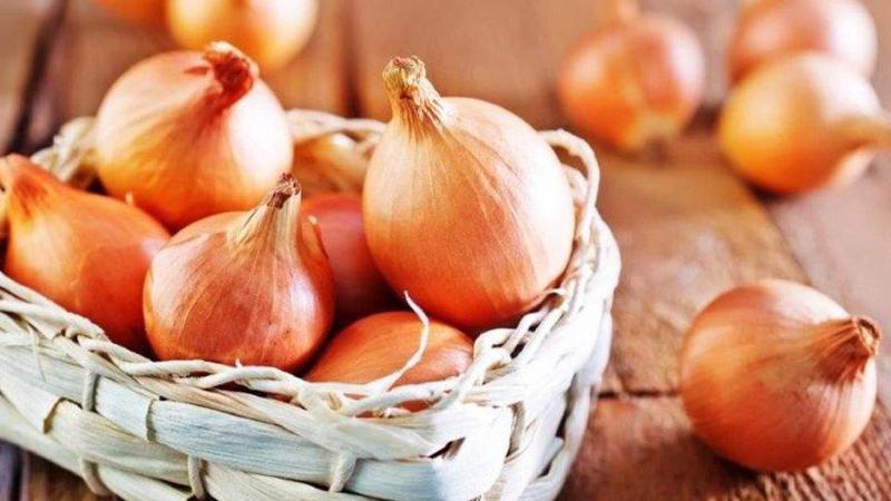 Comment utiliser la pelure d'oignon pour la prostatite: recettes de médecine traditionnelle pour hommes