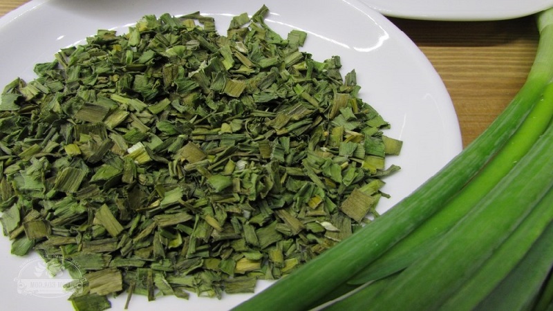 Comment préparer les oignons séchés de différentes manières et où les utiliser