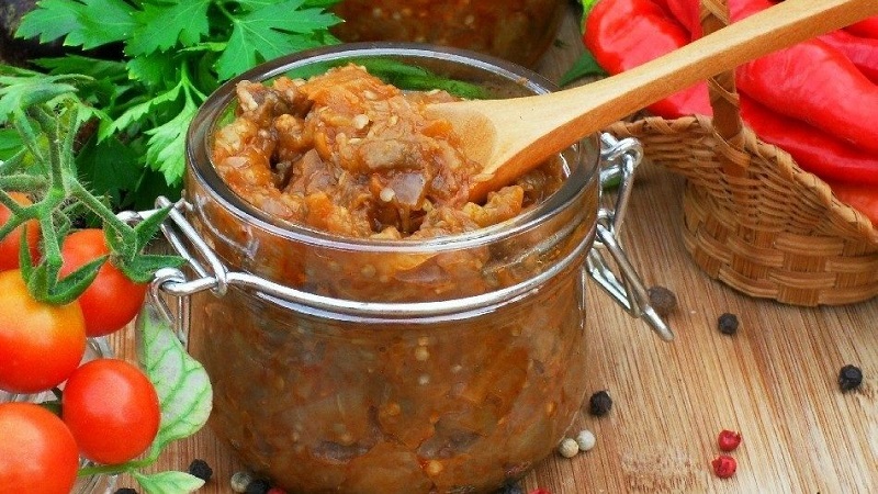 Les meilleures recettes pour l'hiver sans stérilisation: le caviar d'aubergine.