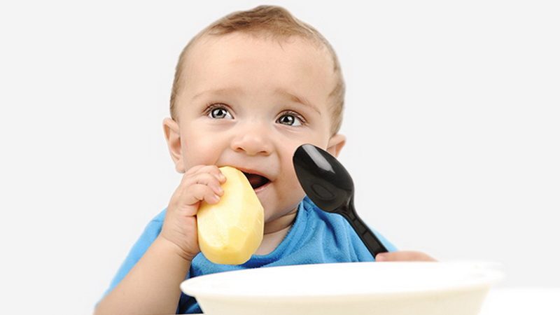 À quoi servent les pommes de terre crues et est-il possible de les manger