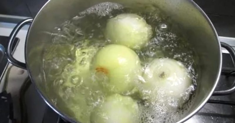 Les avantages et les inconvénients des oignons bouillis pour le corps humain